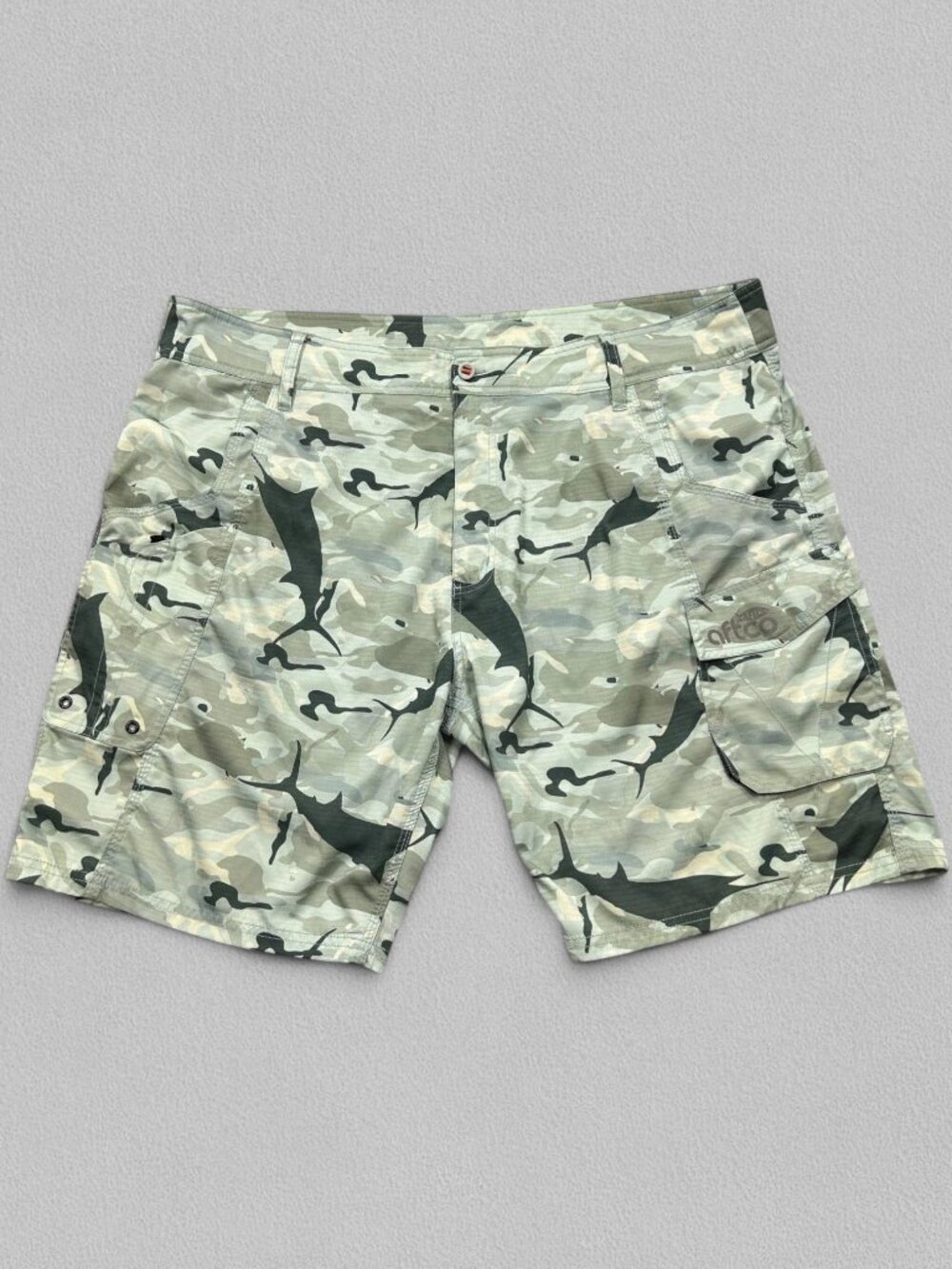 AFTCO Fishing Shorts Men's 42x10 Green Marlin Camo Ripstop Cargo Performance